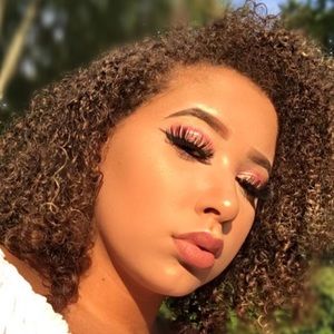 Meet your Posher, Skye